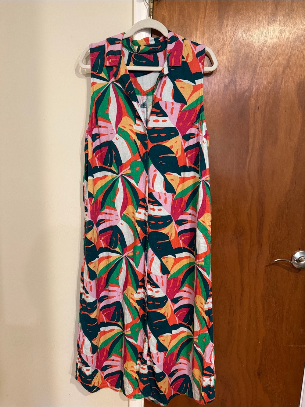 Tropical Leaf Print Sleeveless Button Front Dress